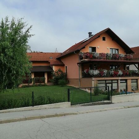Apartment Pavlesic Slunj Exteriör bild